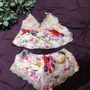 Victoria's Secret intimates